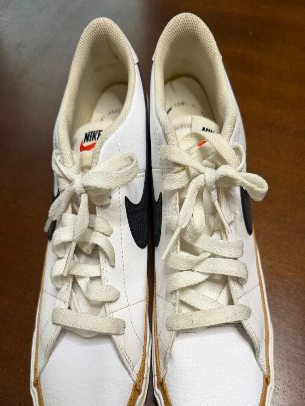 Nike Court Legacy
